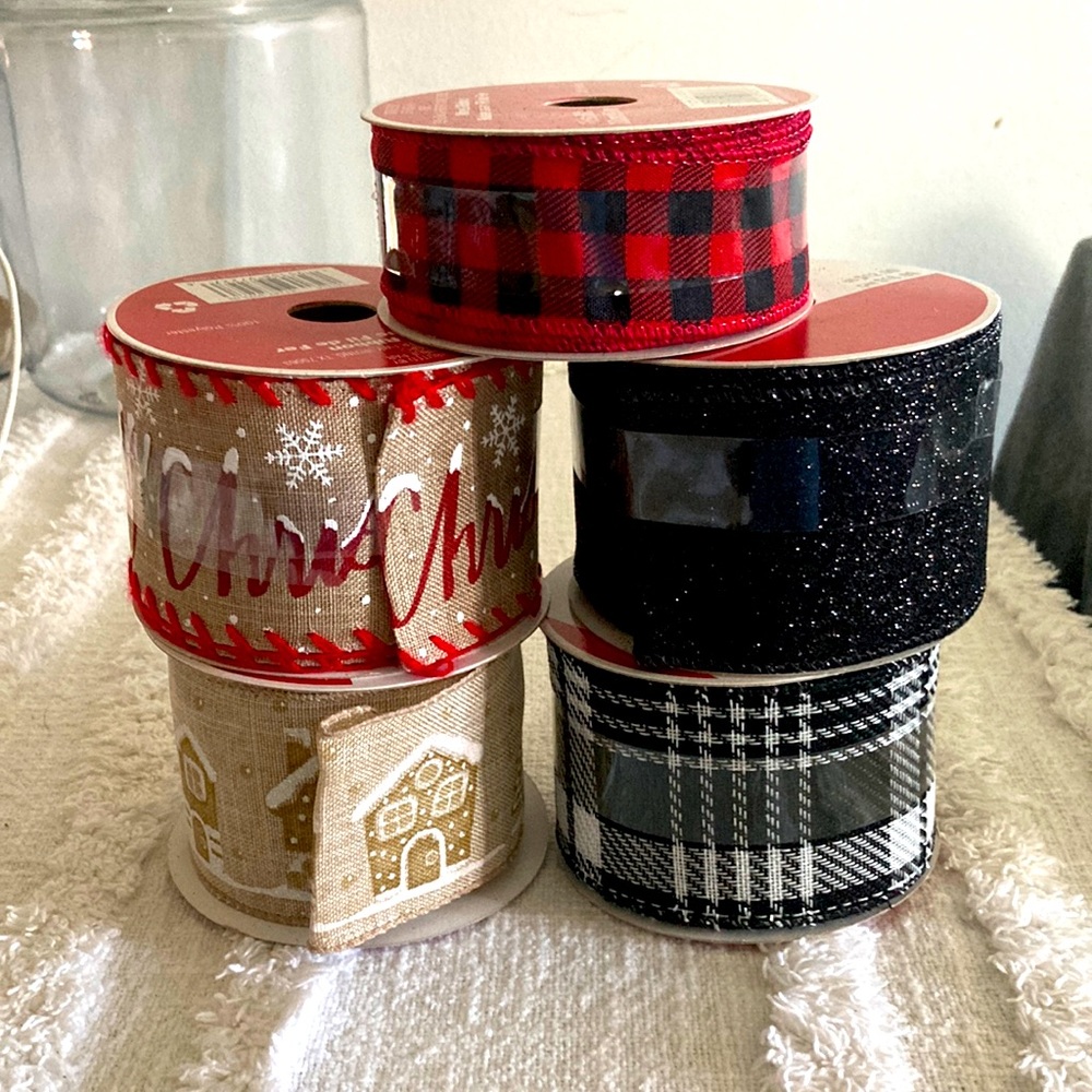 Brand new ribbons, Christmas theme